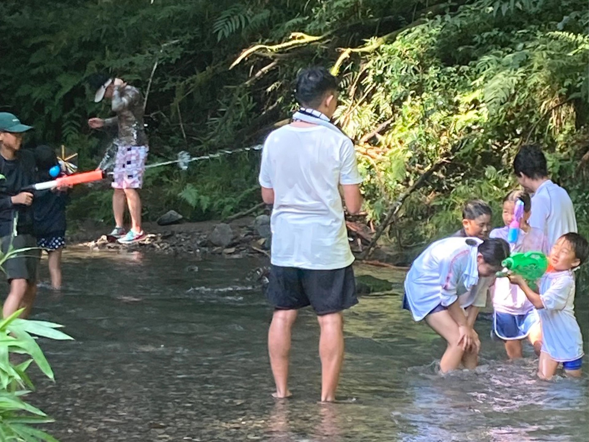 川遊び