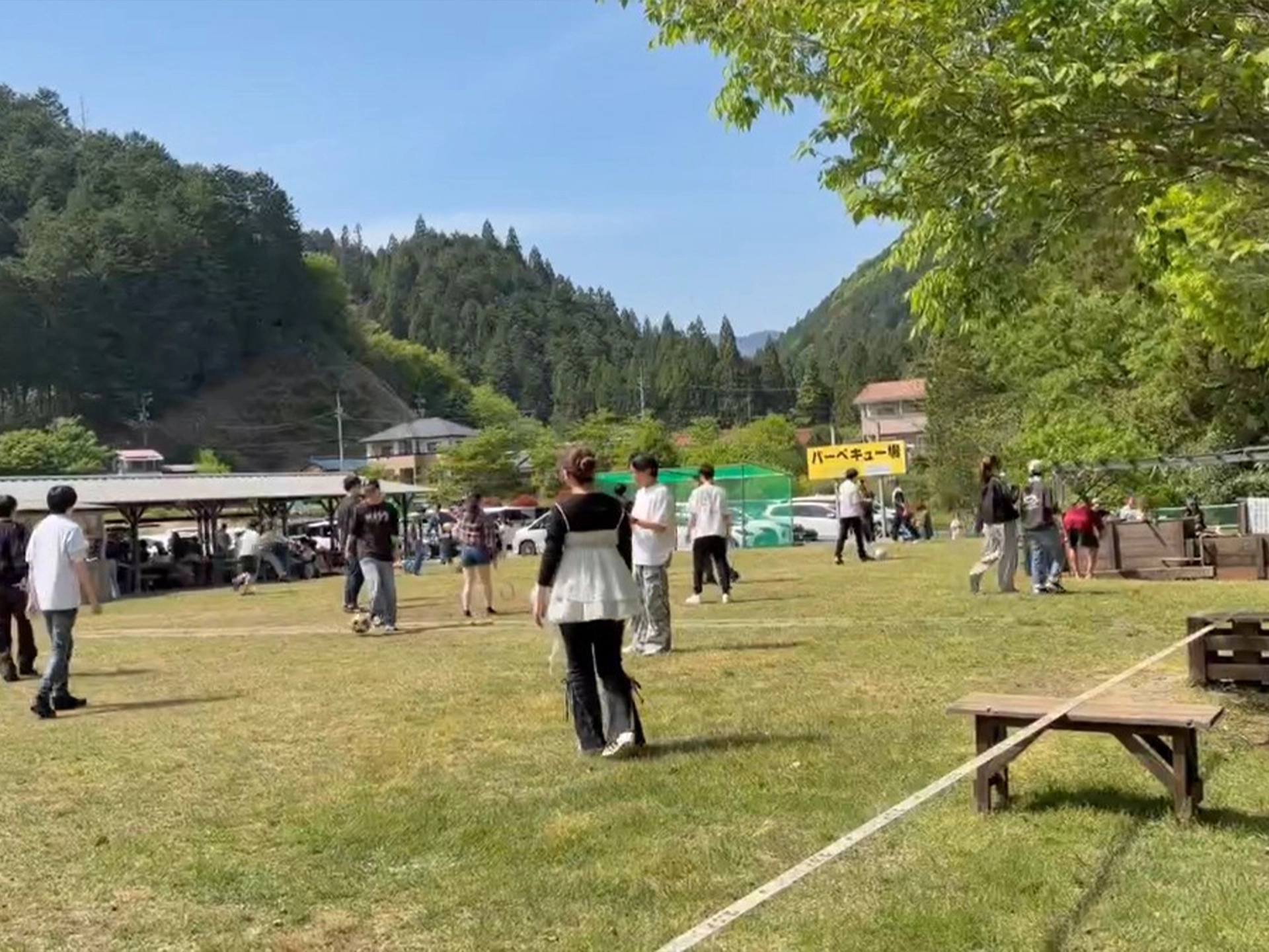 芝生広場